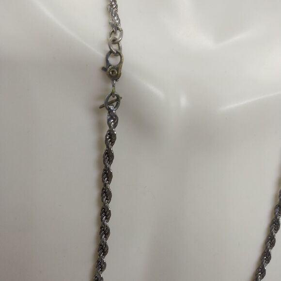 Vintage Monet gorgeous rope chain necklace - Picture 2 of 3